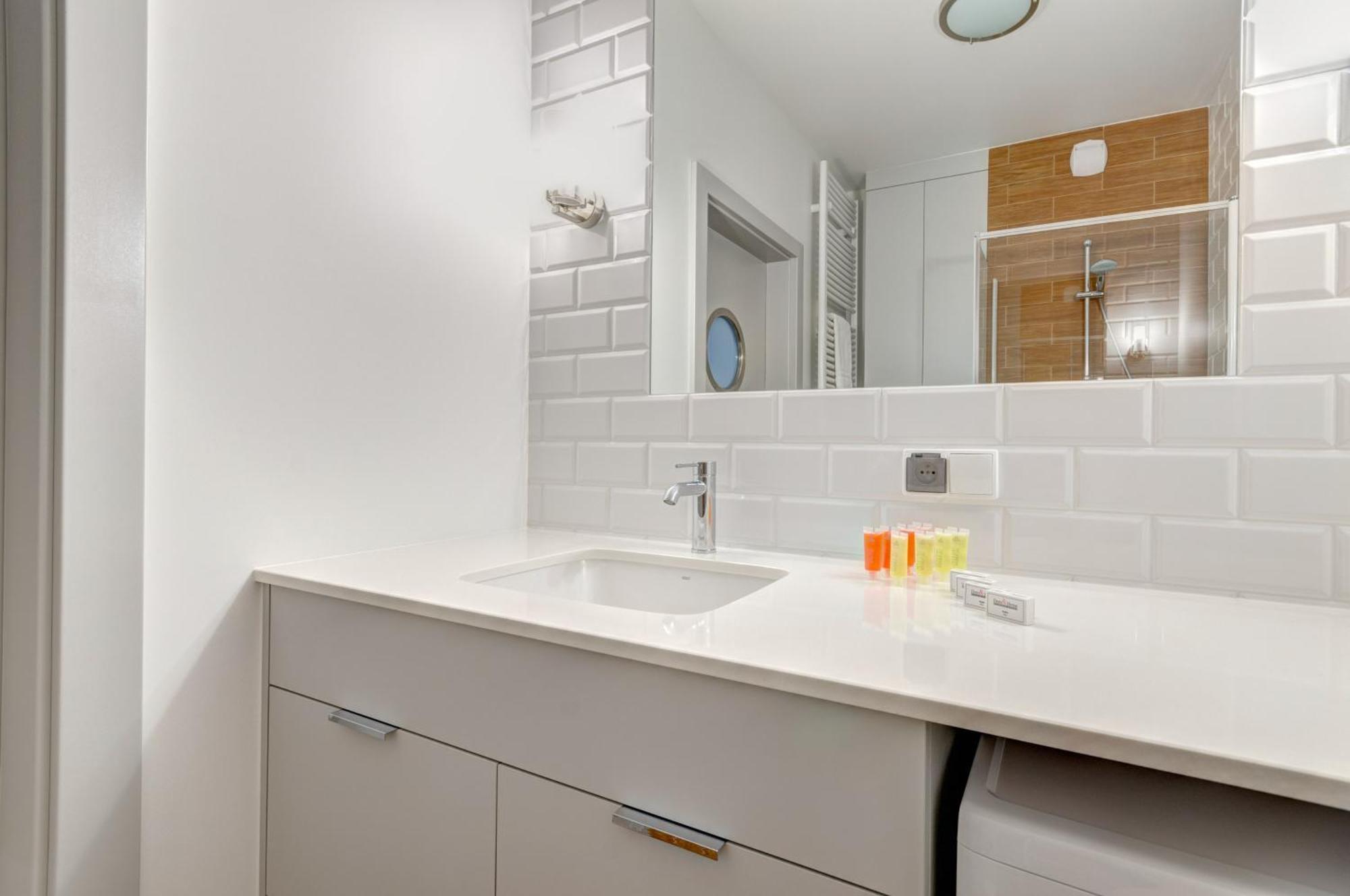 Dom & House - Apartments Nowa Motlawa グダニスク エクステリア 写真